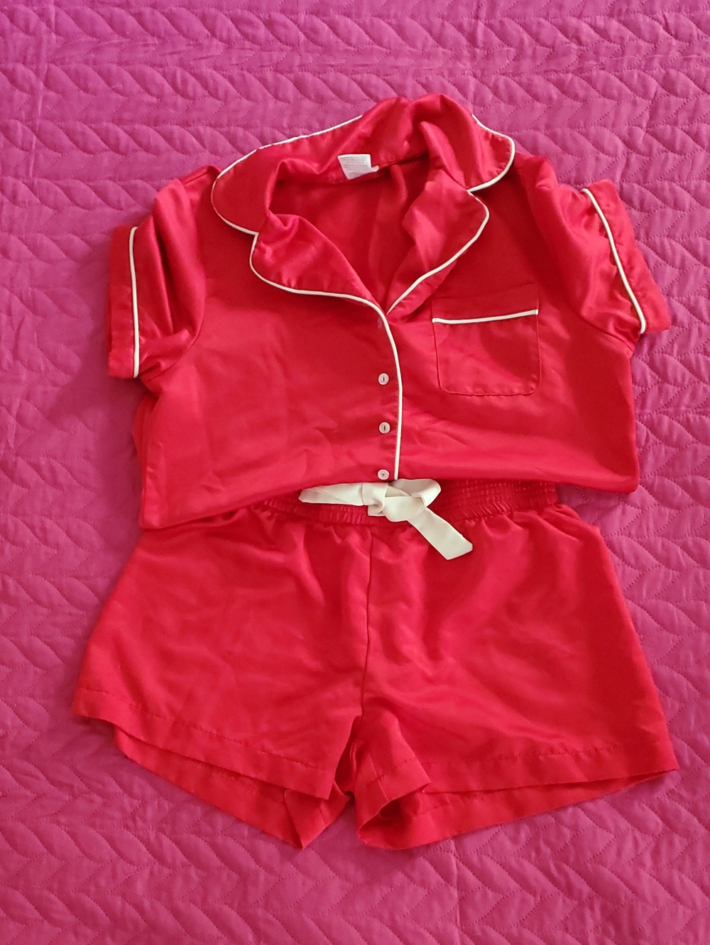 Red Short-Sleeve Satin-Feel Pajama Set with White Piping